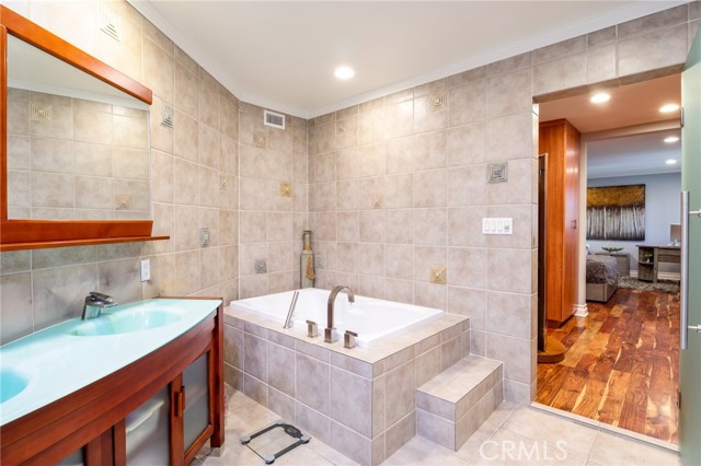 Detail Gallery Image 35 of 52 For 11810 Babbitt, Granada Hills,  CA 91344 - 4 Beds | 4 Baths