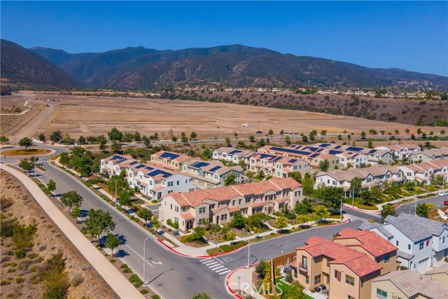 4271 Horvath Street, Corona CA: https://media.crmls.org/medias/cf776004-4df4-4e7b-84ae-6e102adc0e29.jpg
