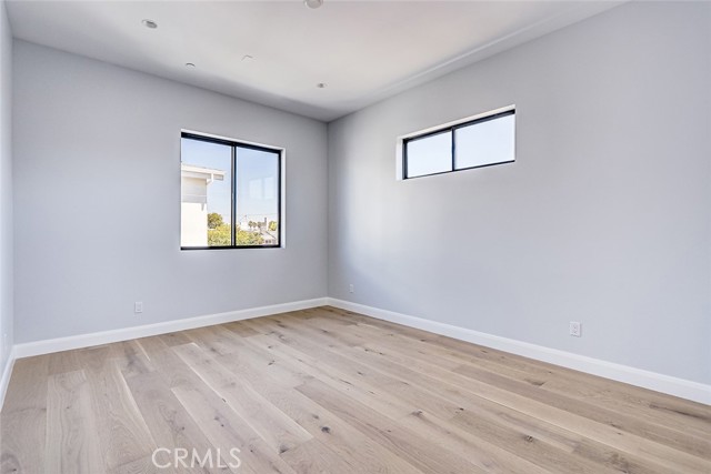 Detail Gallery Image 33 of 45 For 3310 Blossom Ln, Redondo Beach,  CA 90278 - 4 Beds | 3/1 Baths