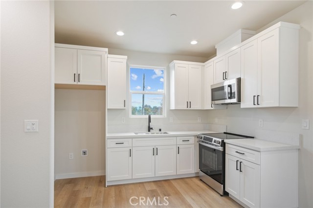 Detail Gallery Image 15 of 29 For 243 3rd St, Tracy,  CA 95376 - – Beds | – Baths