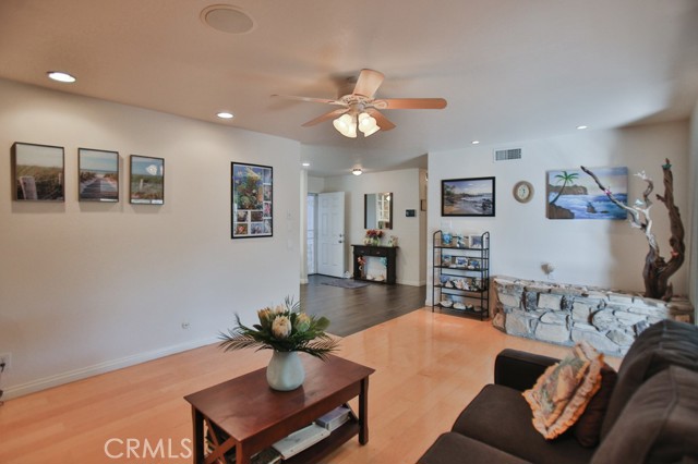 Detail Gallery Image 33 of 55 For 10442 Russell Ave, Garden Grove,  CA 92843 - 3 Beds | 2 Baths