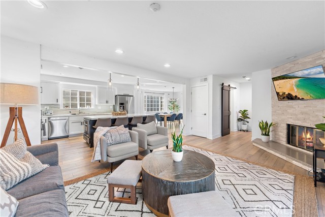 2414 Mathews Avenue, Redondo Beach, California 90278, 2 Bedrooms Bedrooms, ,2 BathroomsBathrooms,Residential,Sold,Mathews,OC22006938