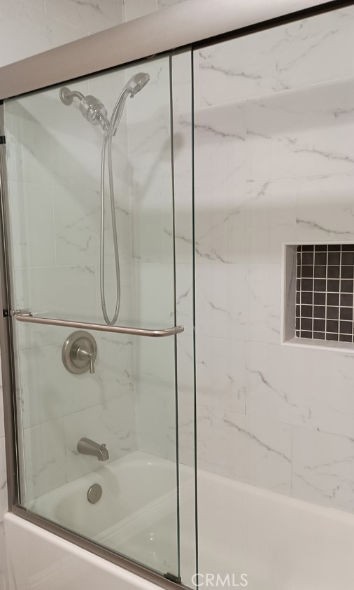 4956 Revlon Drive, La Canada Flintridge CA: https://media.crmls.org/medias/cf7abf67-4bbb-4af3-abd2-7eed904463d4.jpg