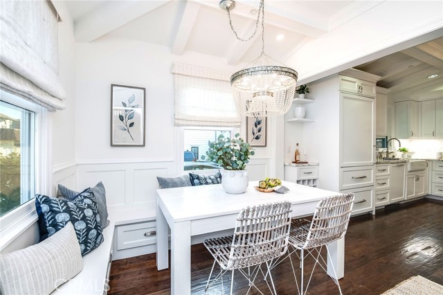 501 6th Place, Manhattan Beach, California 90266, 4 Bedrooms Bedrooms, ,2 BathroomsBathrooms,Residential,Sold,6th,SB23176896