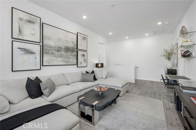 Detail Gallery Image 22 of 38 For 27225 Cranmore #101,  Valencia,  CA 91381 - 3 Beds | 3/1 Baths