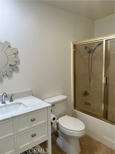 Detail Gallery Image 13 of 22 For 1305 Brentwood Cir #D,  Corona,  CA 92882 - 2 Beds | 2 Baths