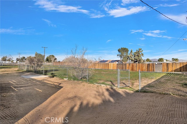 Detail Gallery Image 35 of 52 For 12655 Pocono, Apple Valley,  CA 92308 - 3 Beds | 2 Baths