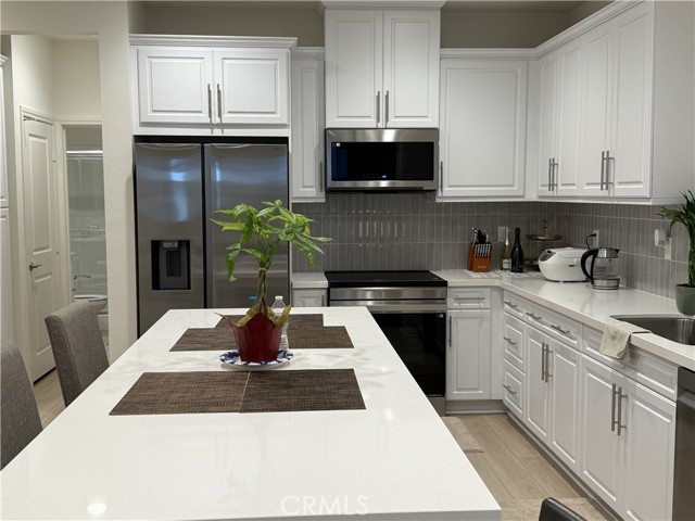 Detail Gallery Image 22 of 74 For 243 S Sand Palm Dr, Anaheim,  CA 92802 - 3 Beds | 3 Baths