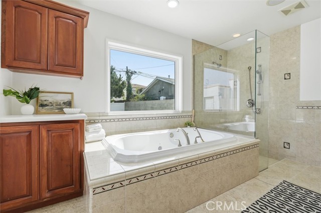 Detail Gallery Image 26 of 53 For 11916 Oxford Ave, Hawthorne,  CA 90250 - 3 Beds | 2 Baths