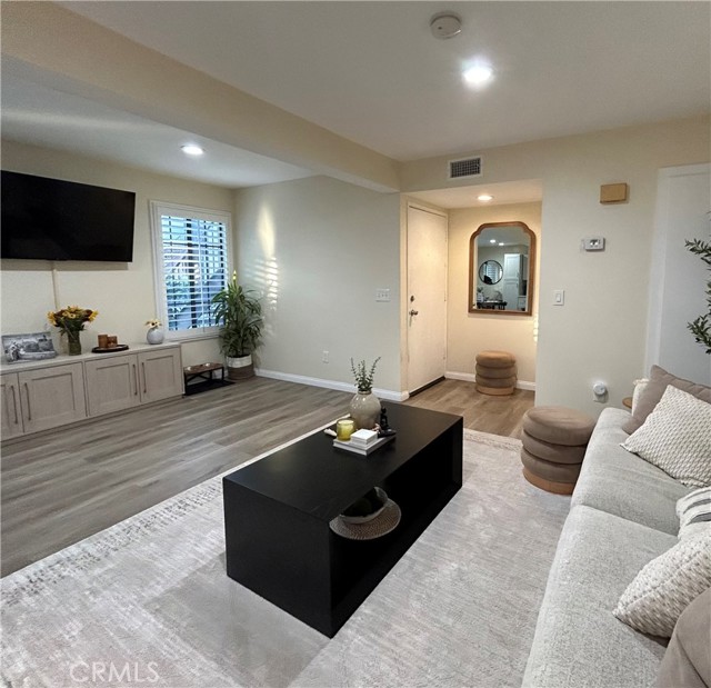 Detail Gallery Image 8 of 16 For 12415 Rock Springs Ct, Garden Grove,  CA 92843 - 1 Beds | 1 Baths