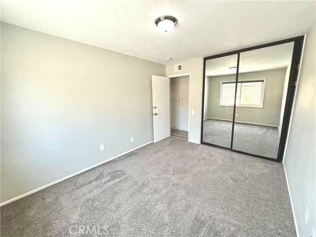 2382 Carlsbad Circle, Hemet CA: https://media.crmls.org/medias/cf7dee37-a9ed-418b-ad62-f759b3218271.jpg