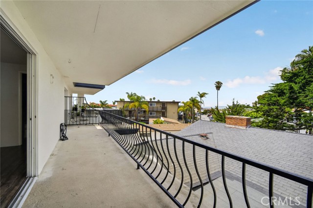 Detail Gallery Image 35 of 59 For 237 Avenida Montalvo #B,  San Clemente,  CA 92672 - 3 Beds | 3 Baths