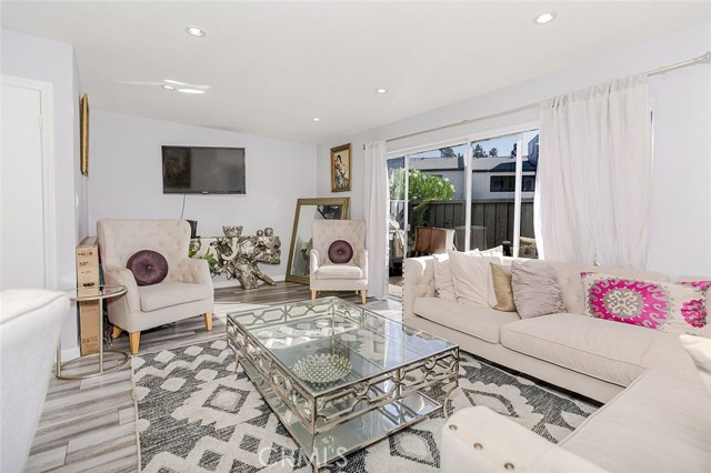 Detail Gallery Image 32 of 37 For 11311 Tampa Ave #22,  Porter Ranch,  CA 91326 - 3 Beds | 1/2 Baths