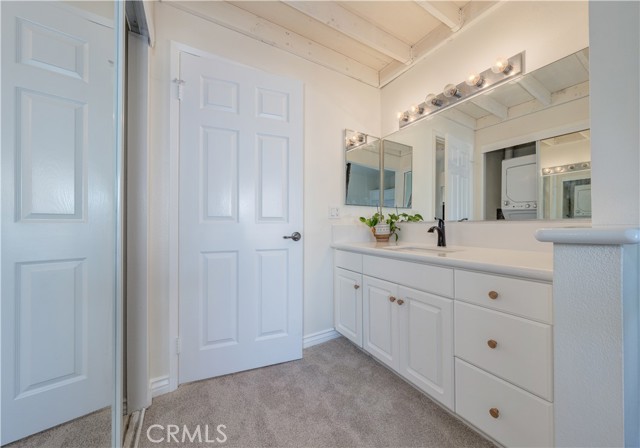 20251 Cape Coral Lane, Huntington Beach CA: https://media.crmls.org/medias/cf801766-7d70-4785-ac6b-662142744cc8.jpg