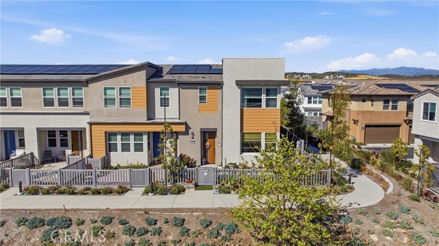 Detail Gallery Image 32 of 49 For 116 Sunstone Place, Rancho Mission Viejo,  CA 92694 - 3 Beds | 2/1 Baths