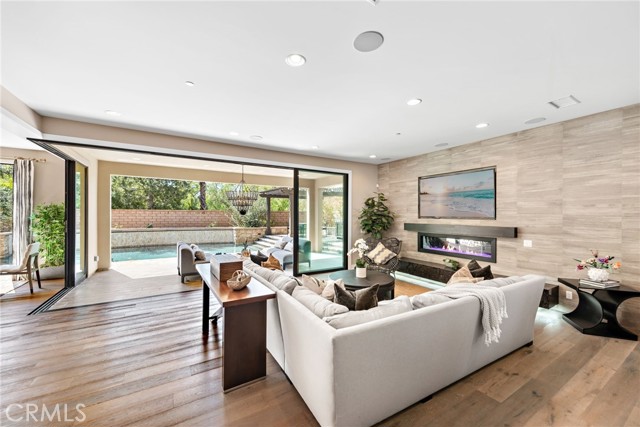 Detail Gallery Image 12 of 52 For 50 Cooper, Lake Forest,  CA 92630 - 5 Beds | 5/1 Baths