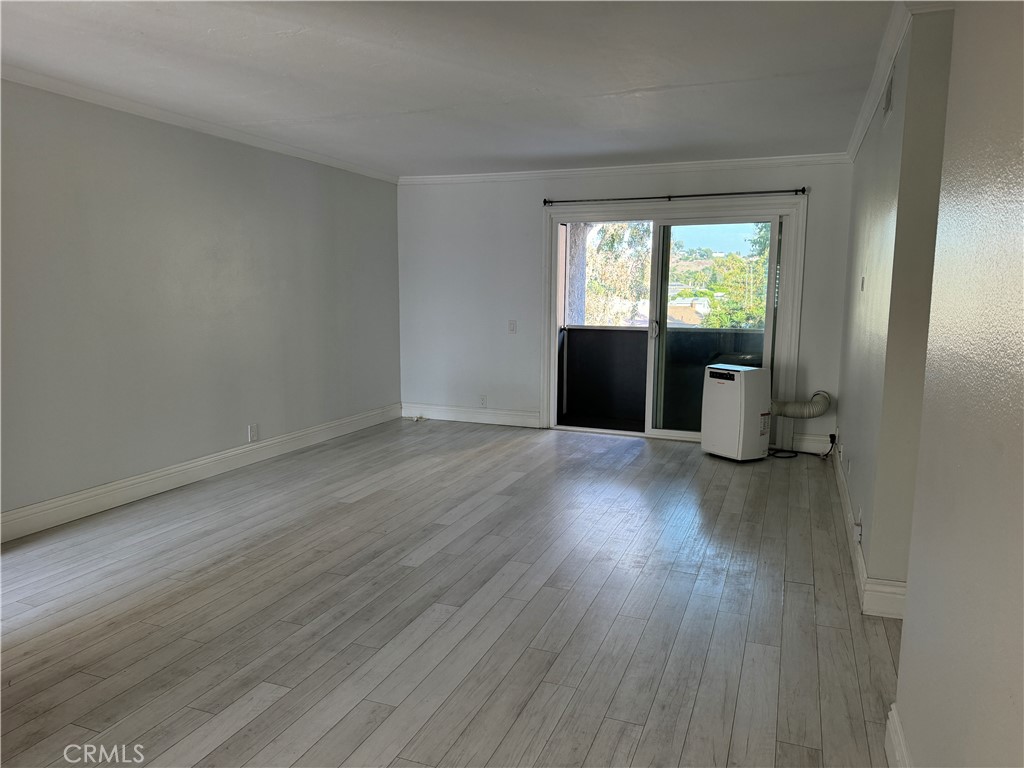 MLS #WS25280738 image #3