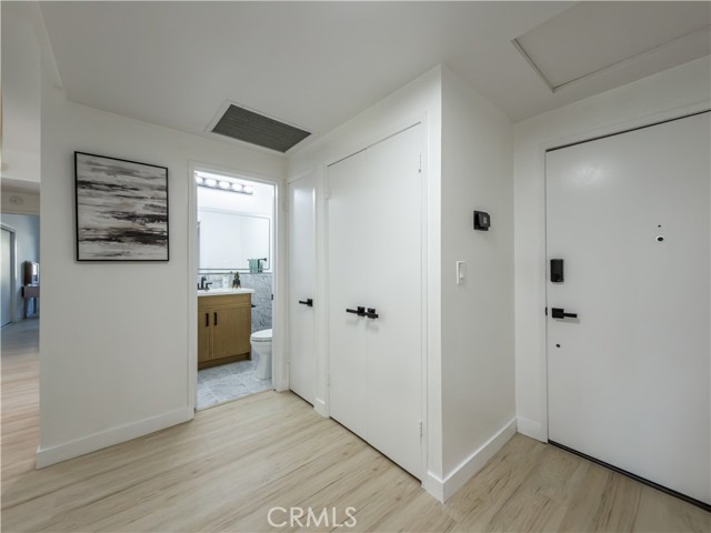 Detail Gallery Image 6 of 64 For 1944 Glendon #209,  Los Angeles,  CA 90025 - 2 Beds | 2/1 Baths