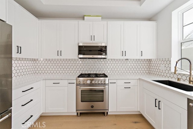 2406 Mathews Avenue, Redondo Beach, California 90278, 4 Bedrooms Bedrooms, ,3 BathroomsBathrooms,Residential,Sold,Mathews,SB21216691