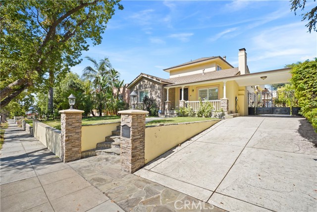 Detail Gallery Image 2 of 59 For 1025 E San Jose Ave, Burbank,  CA 91501 - 6 Beds | 6 Baths