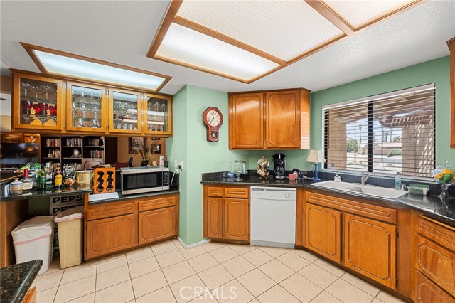 27525 Ventura Drive, Cathedral City CA: https://media.crmls.org/medias/cf82d4df-61f2-45d7-879b-74e7670262bf.jpg