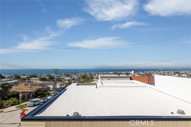 701 Longfellow, Hermosa Beach, California 90254, 5 Bedrooms Bedrooms, ,5 BathroomsBathrooms,Residential,For Sale,Longfellow,SB24035110