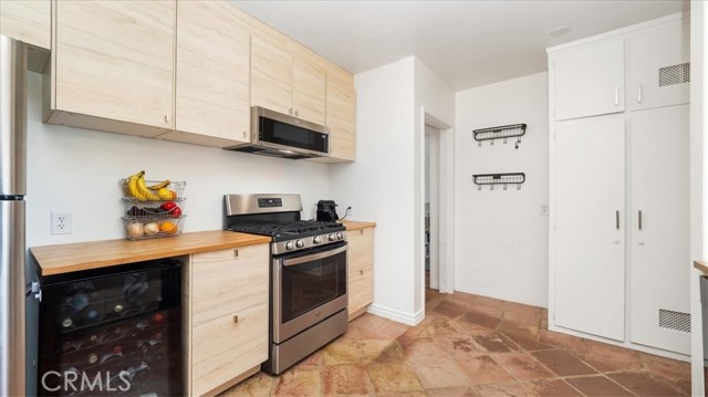 Detail Gallery Image 7 of 15 For 686 W 34th St, San Bernardino,  CA 92405 - 2 Beds | 1 Baths
