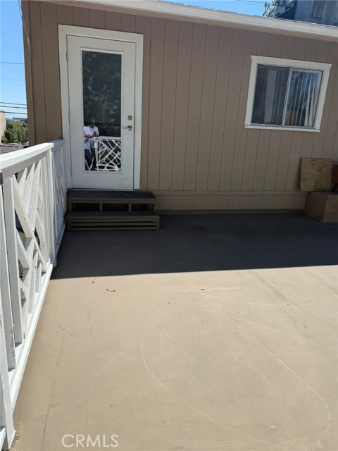 Detail Gallery Image 15 of 22 For 7049 De Celis Pl, Van Nuys,  CA 91406 - 4 Beds | 3 Baths
