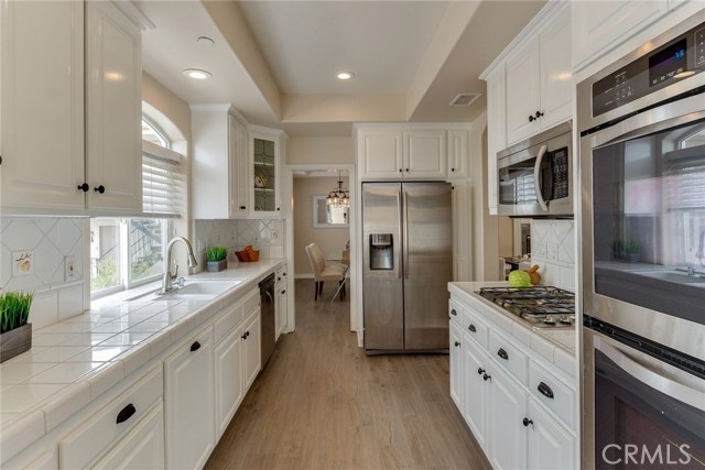 2113 Mathews, Redondo Beach, California 90278, 3 Bedrooms Bedrooms, ,2 BathroomsBathrooms,Residential,Sold,Mathews,SB18126047