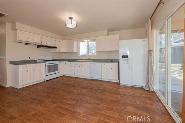 Detail Gallery Image 4 of 74 For 18020 Benson Rd, Cottonwood,  CA 96022 - 3 Beds | 3 Baths