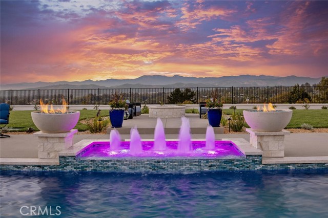 Detail Gallery Image 4 of 49 For 277 Crestview Ave, Camarillo,  CA 93010 - 5 Beds | 5/1 Baths
