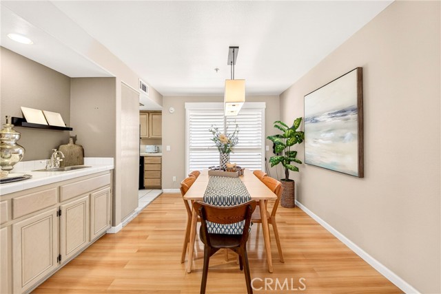 Detail Gallery Image 6 of 26 For 5342 Bishop, Cypress,  CA 90630 - 2 Beds | 2/1 Baths