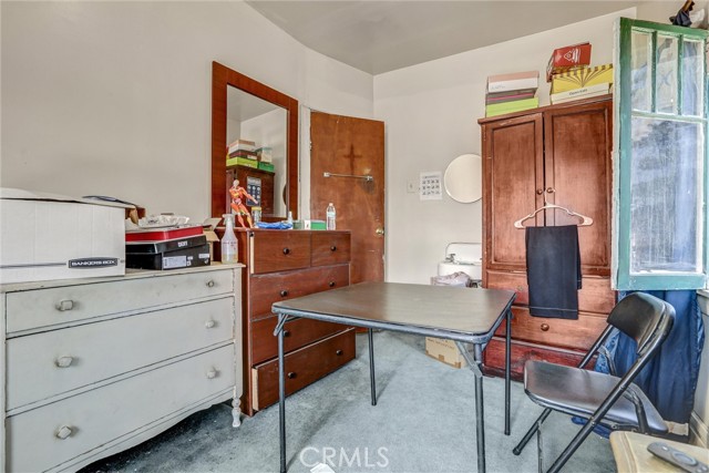 1470 W Adams Boulevard, Los Angeles CA: https://media.crmls.org/medias/cf85cb3b-531e-4c4c-bf2f-2245d248955c.jpg