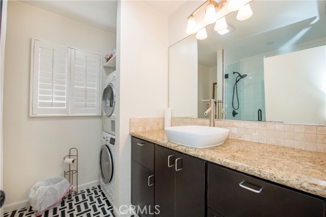 611 S La Veta Park Circle, Orange CA: https://media.crmls.org/medias/cf85db89-c456-4e0c-b78d-77b885119607.jpg