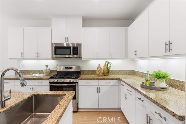 Detail Gallery Image 10 of 52 For 81 Savannah, Lake Forest,  CA 92630 - 3 Beds | 2/1 Baths