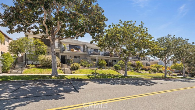 222 Irena Avenue, Redondo Beach, California 90277, 2 Bedrooms Bedrooms, ,3 BathroomsBathrooms,Residential,Sold,Irena,SB24068601