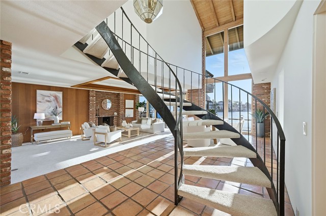 Image 21 of 47 For 16611 Carousel Lane