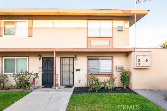 Detail Gallery Image 2 of 43 For 8804 Valley View St #C,  Buena Park,  CA 90620 - 2 Beds | 1/1 Baths