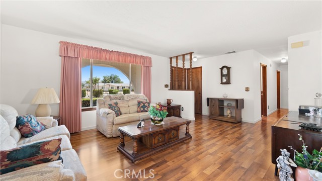 Detail Gallery Image 10 of 34 For 11140 Merino Ave, Apple Valley,  CA 92308 - 3 Beds | 2 Baths