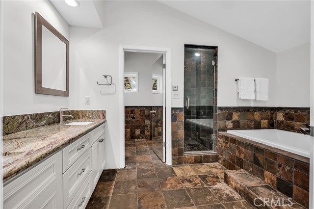 Detail Gallery Image 34 of 56 For 2417 Sunnyside Ridge Rd, Rancho Palos Verdes,  CA 90275 - 4 Beds | 3/1 Baths