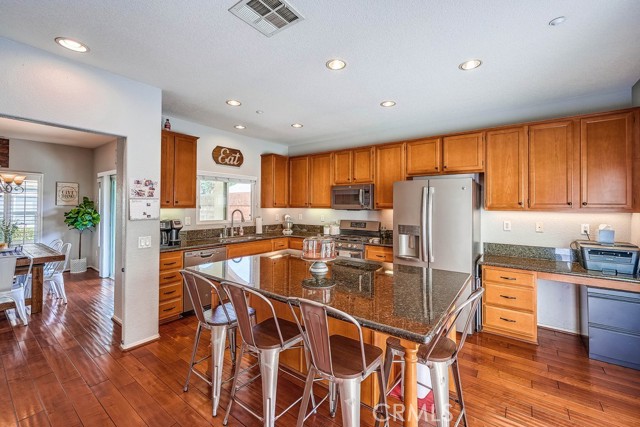 Detail Gallery Image 15 of 68 For 4939 Plumtree Ct, Riverside,  CA 92504 - 3 Beds | 2/1 Baths