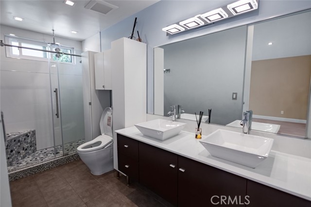Detail Gallery Image 17 of 40 For 10831 Roycroft St #18,  Sun Valley,  CA 91352 - 3 Beds | 2/1 Baths