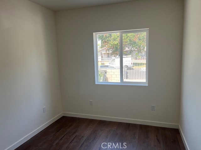 Detail Gallery Image 5 of 5 For 12436 Claretta St #1/2,  Pacoima,  CA 91331 - 1 Beds | 1 Baths