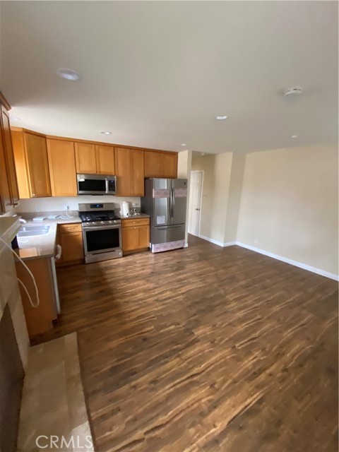 Detail Gallery Image 21 of 30 For 5507 S Manhattan Place, Los Angeles,  CA 90062 - 12 Beds | 8 Baths