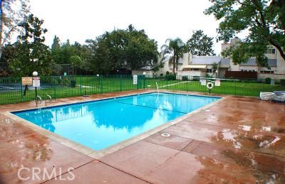 Detail Gallery Image 11 of 17 For 21015 Gresham, Canoga Park,  CA 91304 - 3 Beds | 2/1 Baths