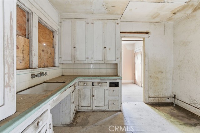 Detail Gallery Image 10 of 16 For 2064 Myrtle, Long Beach,  CA 90806 - 2 Beds | 1 Baths