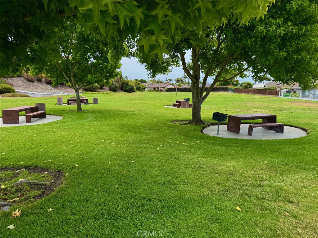 https://media.crmls.org/medias/cf8c2254-11ae-492e-bbf1-b6cd4be7c3b4.jpg?preset=X-Large