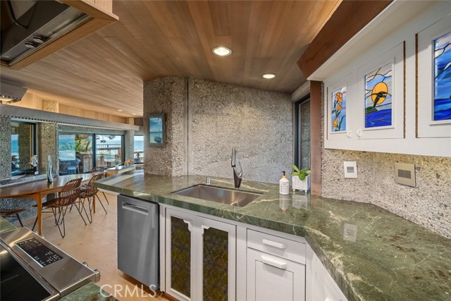 Detail Gallery Image 14 of 65 For 2431 Sherwood Drive, Cambria,  CA 93428 - 3 Beds | 4 Baths