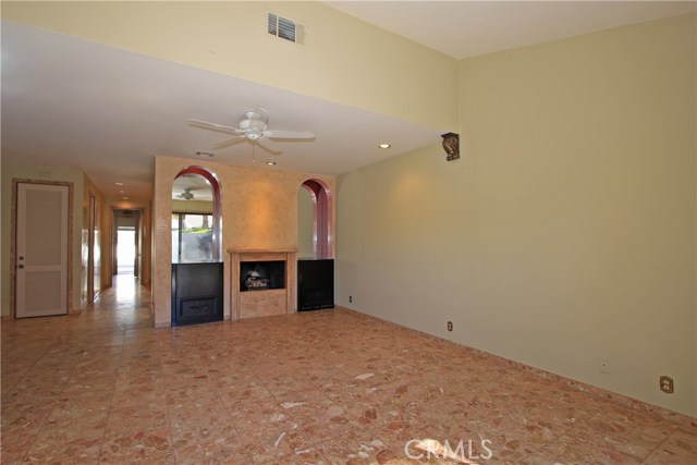 Image 5 for 1451  E Amado RD