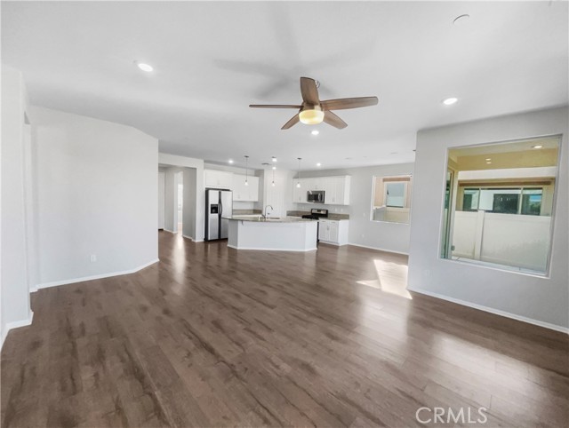 11444 River Run st., Apple Valley CA: https://media.crmls.org/medias/cf90774e-587a-4bf4-a39e-c73af78be49d.jpg